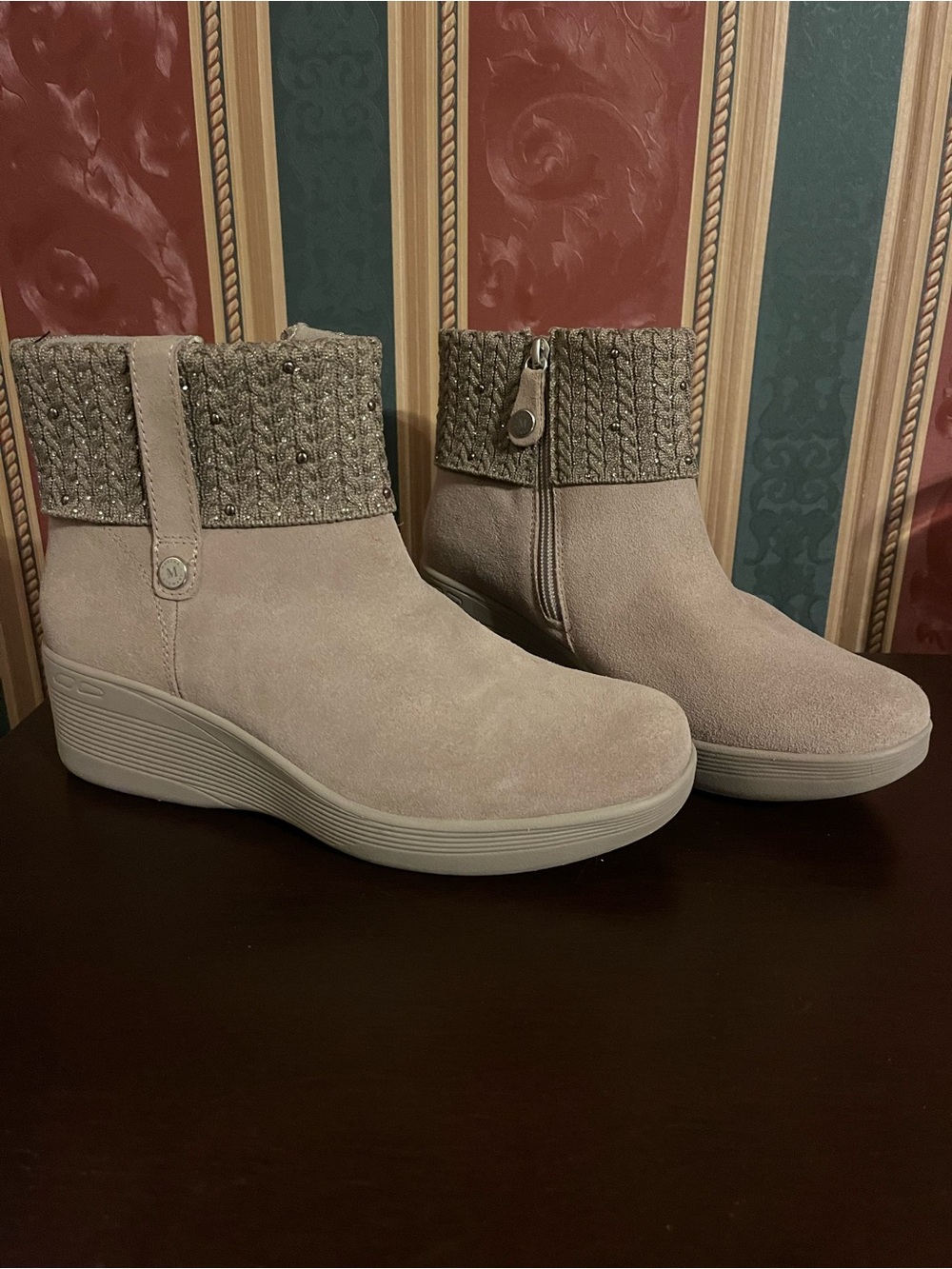 Skechers Women's Martha Stewart Pier-Lite Fall Stunner Boots in a taupe suede 8